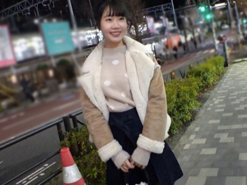 【控えめ美乳の敏感娘】 恥じらいボディを激しくピストン！ 突かれる度にエッチな声が漏れちゃう♡