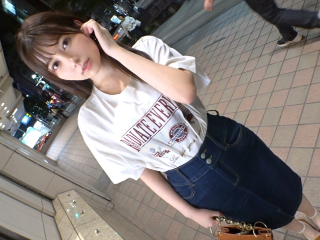 【街角ナンパ】『えっ、そんなに…』エッチな格好の女子をゲット！押しに弱いウブっ娘が、ねっとり責められて感じまくり！濃厚セックスでイキまくる姿は必見♡