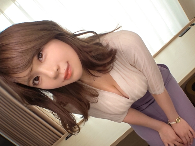 【色白巨乳のパイズリ天国】ぷるぷるおっぱいがチンコを優しく挟み込む！敏感な巨乳娘がパイズリで勃起させた後、ぐちょ濡れマンコに激しく突かれて悶絶♡巨乳揺れまくり！