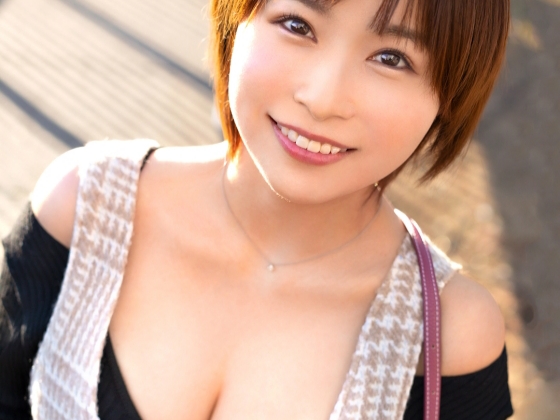 【巨乳ムスメの淫乱モード】『もっと激しく…』スケベな格好で誘惑するエロカワ娘が濃厚セックスでイキまくり！巨乳を揺らしながら乱れまくる姿に興奮必至！♡