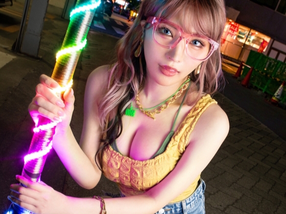 【神乳手マン】巨乳ムスメがスケベおっぱいを激揺れさせながら喘ぎまくり！ピストン後のぐちょ濡れオマンコを手マンされ『出ちゃう…』と絶頂連発♥【HClips限定】『時間がないから急いで！』9月7日14時15分までの限定配信！遅延なしでお楽しみください♡