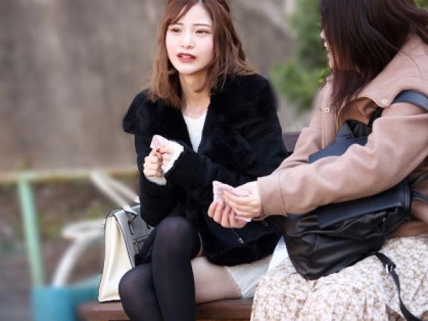 【美脚美女を襲う恐怖】『助けて…！』ニーハイが似合うスレンダー美女が、自宅で鬼畜男に襲われる！強引に押し倒され、美脚を絡めて抵抗むなしく、性欲処理の道具にされちゃう！！