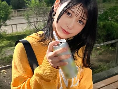 【エロカワバニーちゃんの乱交パーティー】21歳の美巨乳娘が関西弁で喘ぐ！性欲旺盛な彼女がおじさんチンポに囲まれ、責められまくってイキまくり♥巨乳を揺らしながら悶絶絶頂する姿は必見！