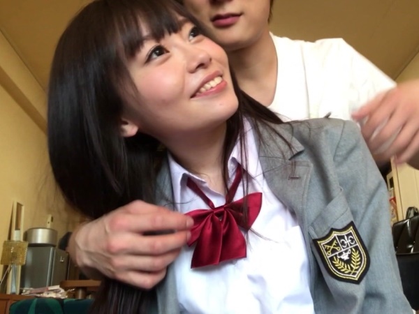 【清楚系JKの裏の顔】イチャラブセックスで本性丸出し！制服はだけさせ彼チンポに跨り、腰振りまくりの淫乱娘がエロかわいい♡