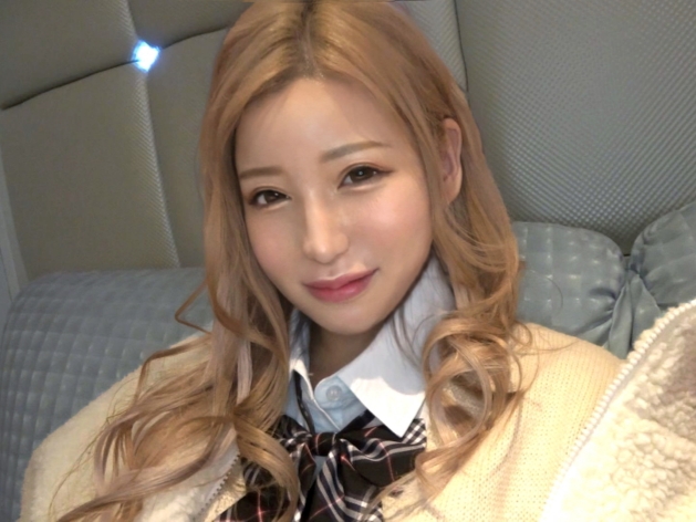 【制服ギャルのむっちり美尻】生意気なギャルが制服姿で大胆に誘惑！プリプリのお尻とエロボディに興奮MAX、硬くなったチ○コで激しく突きまくる！♡