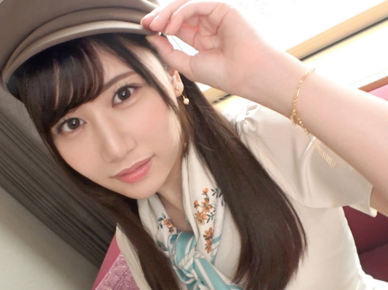 【無毛美少女の快楽堕ち】『気持ち良すぎる…』無防備なパイパンマ○コを激しく突かれ、カワイイ顔してアヘ顔披露！♡ 肉棒で開発されちゃう無毛女子の敏感反応がヤバい！