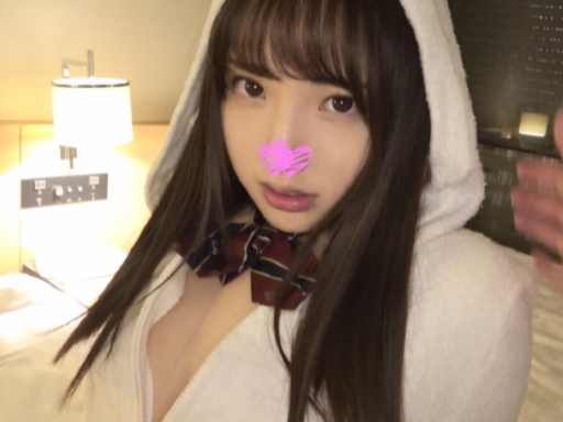 【制服美少女をバックで激突き】『あっ…ダメッ！』キュートな顔とプリ尻が最高すぎる！バックから激しくピストンして、制服姿の女の子を感じさせまくる！！お尻と顔のギャップに興奮間違いなし！♡