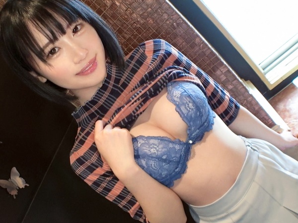 【超絶キツマン美少女】『ダメ…壊れちゃう…』激カワ素人娘の超狭マンコが愛液でぐちょぐちょ！指一本でもキツキツなのに、デカチン挿入で悶絶♡ 敏感ボディがエロすぎる！