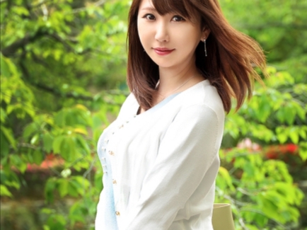 【人妻の危険な火遊び】旦那じゃ物足りない！欲求不満なドスケベ人妻が他人棒に夢中♡不倫セックスで本能むき出し、ヨガりまくりのイキ乱れ！禁断の快感に溺れる人妻の淫らな姿は必見！