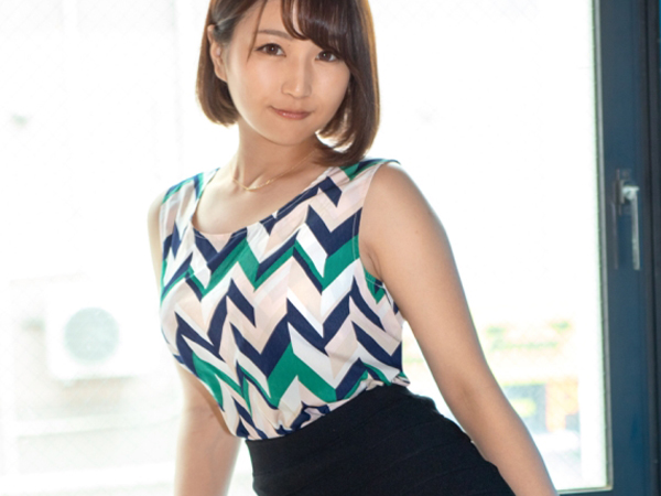 【人妻NTR】三十路のスレンダー美熟女、旦那に内緒でラブホ不倫！見知らぬ男に激しく抱かれ、何度も絶頂を迎えちゃう浮気セックス！！