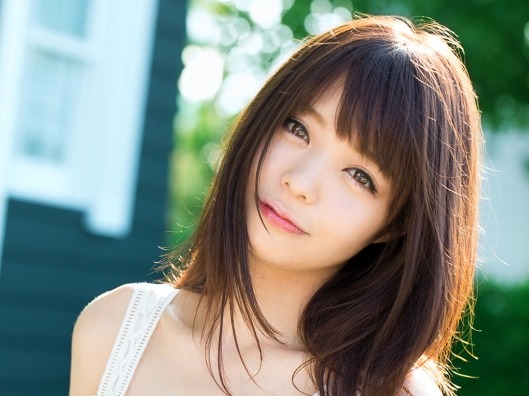 【貧乳素人娘のあどけないエロ】『胸は小さめだけど…』控えめバストの女の子たちが大集合！体育着や制服でコスプレし、フェラやエッチなプレイで魅了♡あどけない仕草がたまらない！