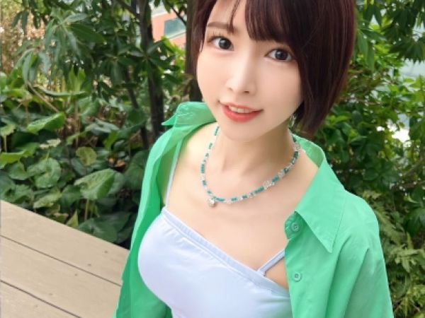 【アイドル裏の顔】『ライブ後の本性…』キラキラステージから一転、ホテルで素人チンポを貪る！言いなりアイドルがカメラの前で生チンポを咥え込み、本能むき出しの生ハメセックスに溺れる！♡