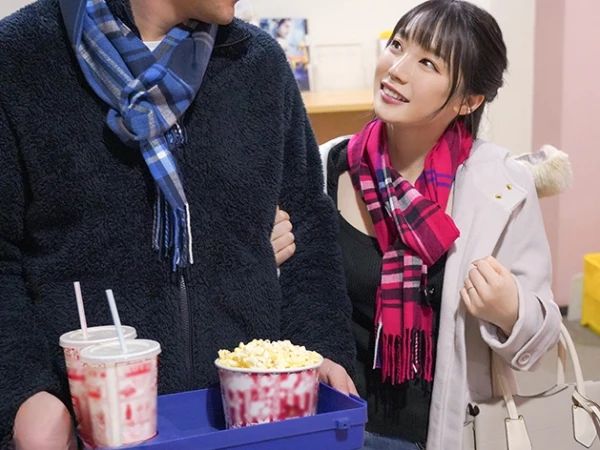 【街角で見つけた立ちんぼ美少女】スレンダー巨乳の10代娘を口説いて生ハメ交渉成功！背面騎乗位＆立ちバックでナマ膣を激突き♡若さ溢れるボディを堪【水泳部の裏事情】『部活のストレス、私が癒すよ…』美尻マネージャーが部員のチ●ポを足コキ＆フェラでご奉仕！生ハメピストンで精子ぶっかけられちゃう！♡能しちゃうエロすぎる一発！