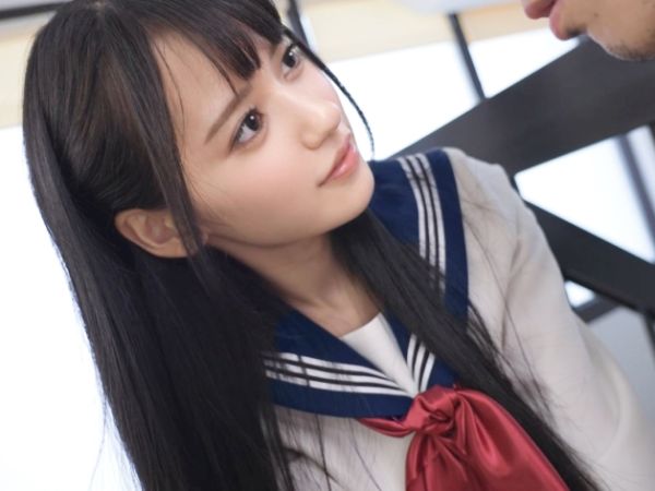【禁断の教え子との情事】スレンダー美少女生徒が中年教師にメロメロ！ちっぱいボディを職員室で激しく求め合い、禁断の快感に溺れる…♡